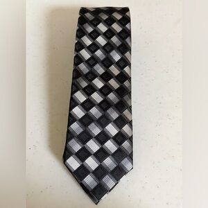 ⭐️Five $5 items for $15⭐️ Elegant Black and Gray Checkered Tie